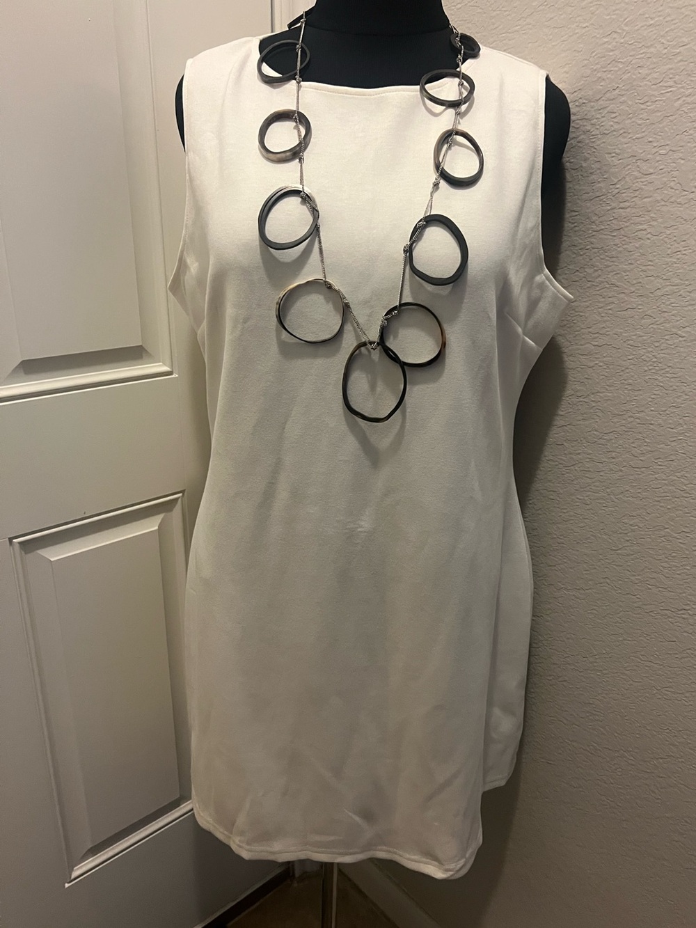 Simple White Sleeveless Shift Dress (ONLY)